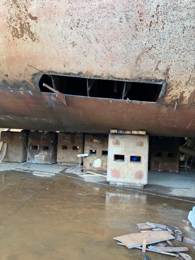 274 x 48m Tanker – Steel Plate Replacement and Repair Work